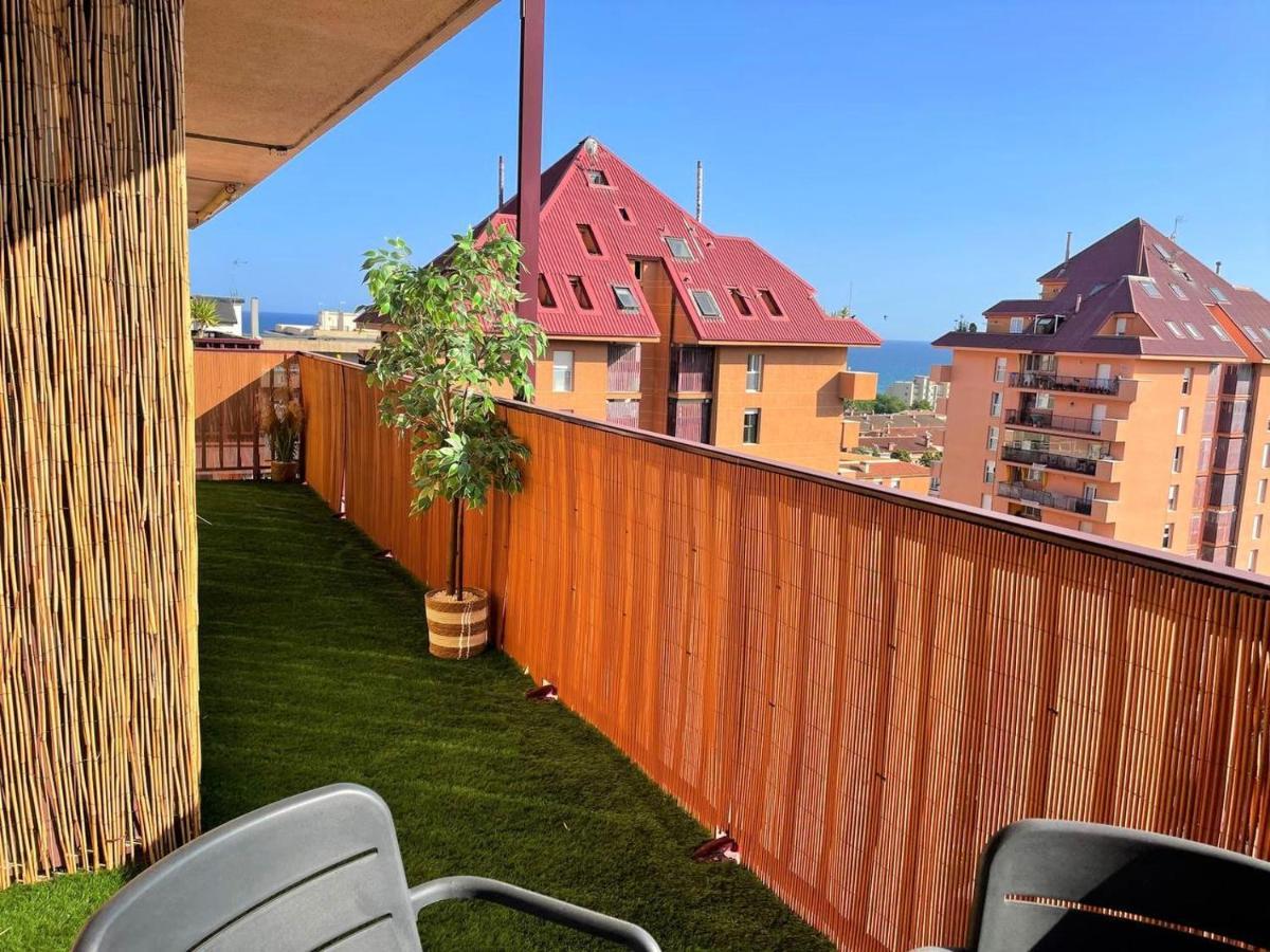 Apartamento Con Piscina Y Gran Terraza Con Vistas - Muy Cerca De La Playa, El Centro Y La Estacion Apartment Vilassar De Mar Luaran gambar