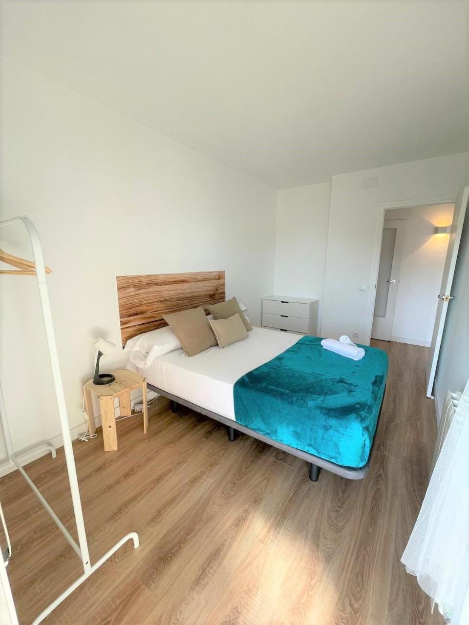Apartamento Con Piscina Y Gran Terraza Con Vistas - Muy Cerca De La Playa, El Centro Y La Estacion Apartment Vilassar De Mar Luaran gambar