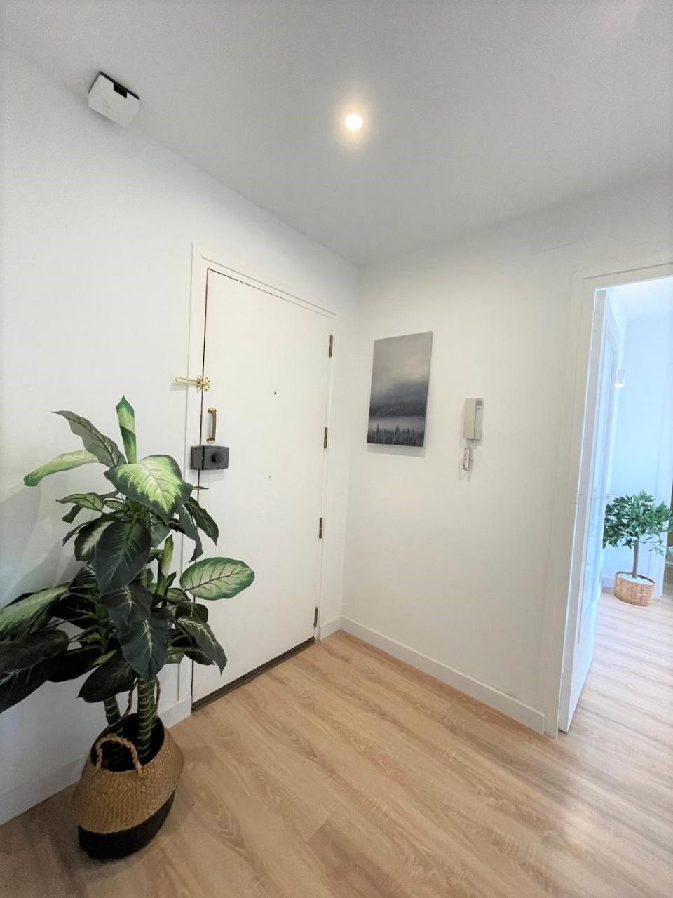 Apartamento Con Piscina Y Gran Terraza Con Vistas - Muy Cerca De La Playa, El Centro Y La Estacion Apartment Vilassar De Mar Luaran gambar