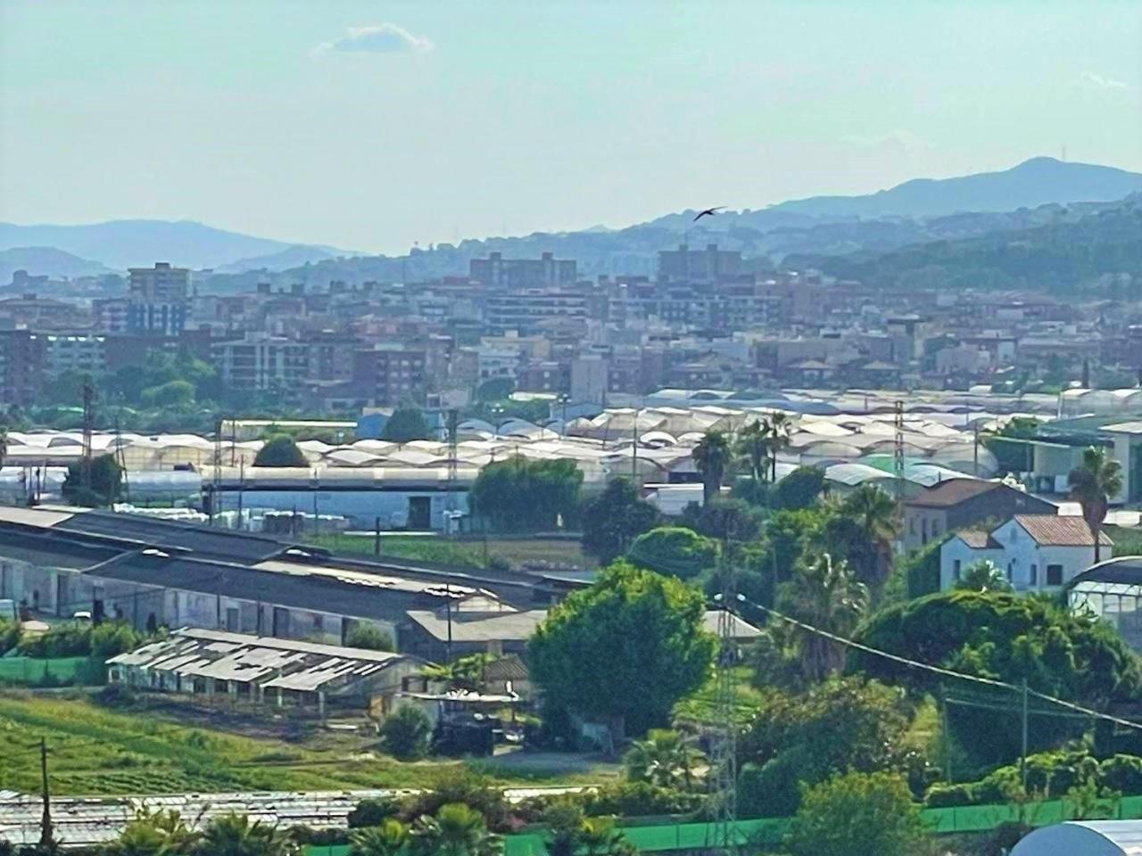 Apartamento Con Piscina Y Gran Terraza Con Vistas - Muy Cerca De La Playa, El Centro Y La Estacion Apartment Vilassar De Mar Luaran gambar